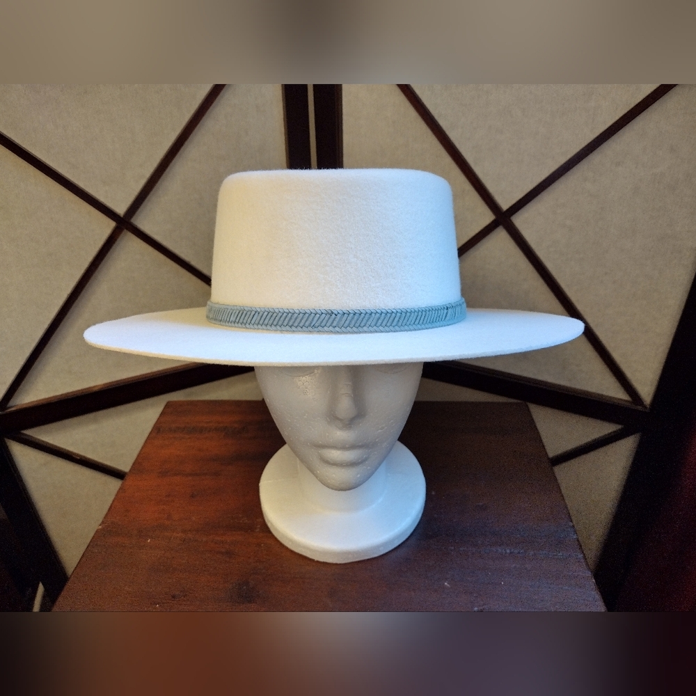 Lack Of Color The Rocky Hat White Ivory XL NWT